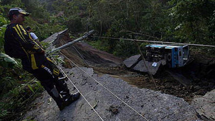 Costa Rica refuerza las labores humanitarias tras el terremoto que afectó a miles de personas