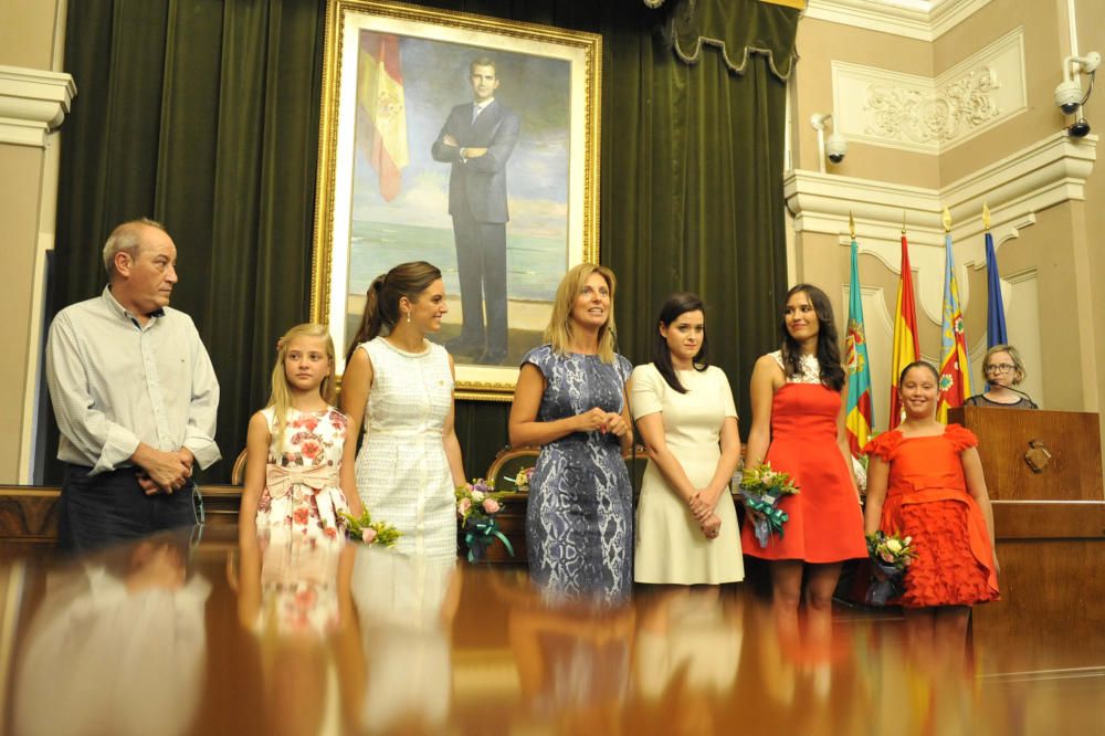 Castelló da la bienvenida a las reinas de 2017