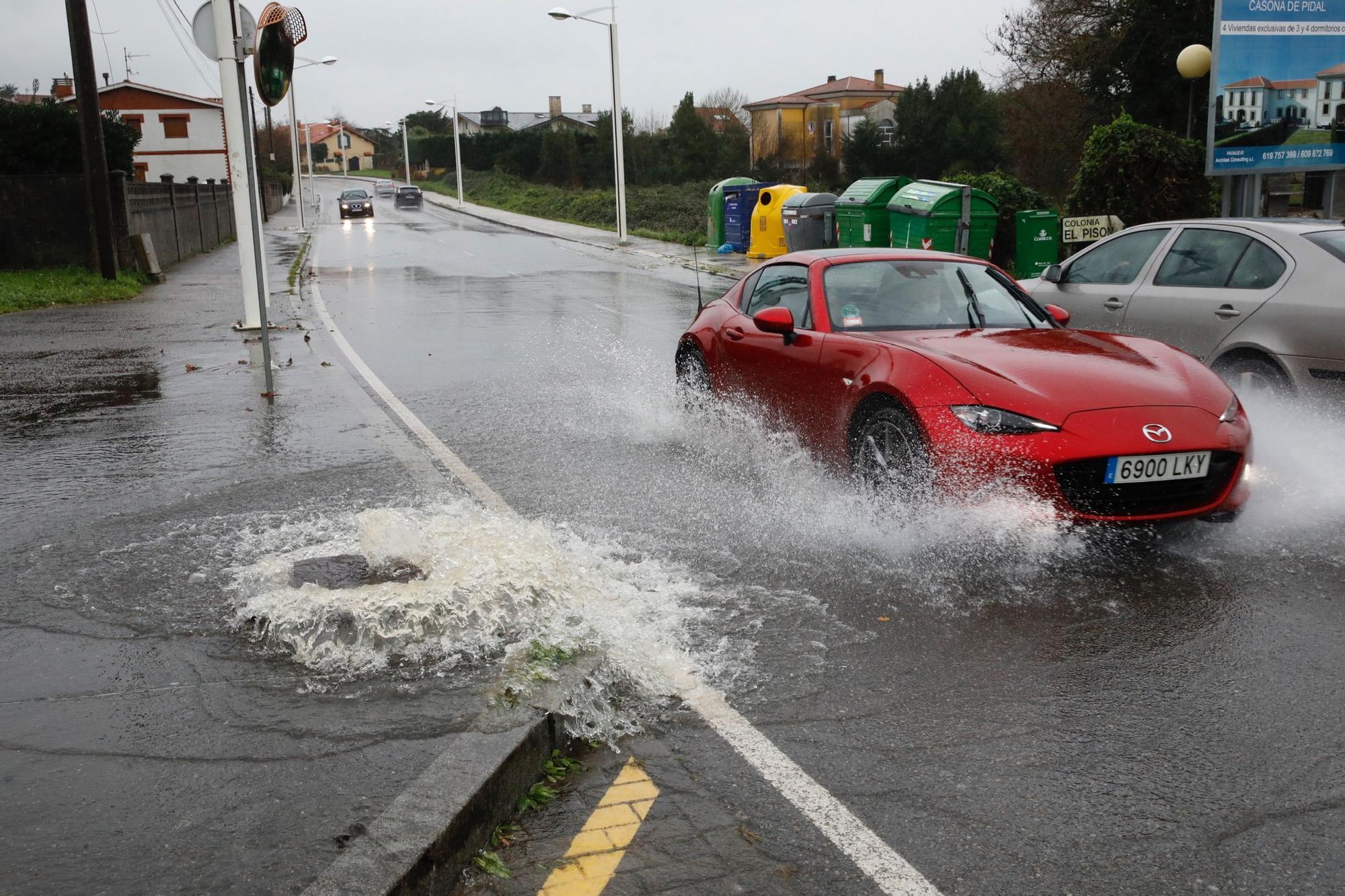 En imágenes: las consecuencias de la borrasca "Fein" en Gijón