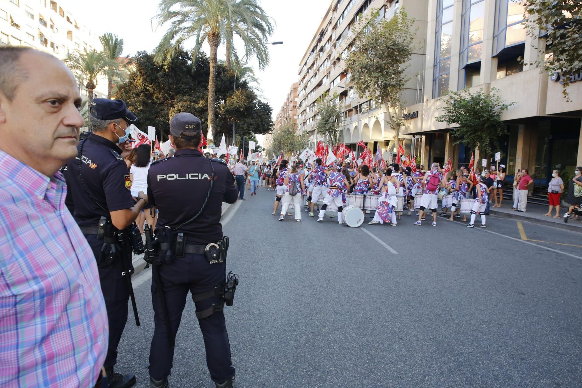 Nueva protesta frente a la sede del Sabadell