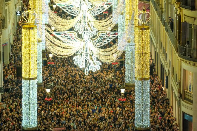 Navidad en Málaga | La calle Larios enciende sus luces de Navidad