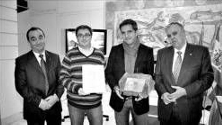 Damián Morcillo y Diego González recogen el premio López Prudencio
