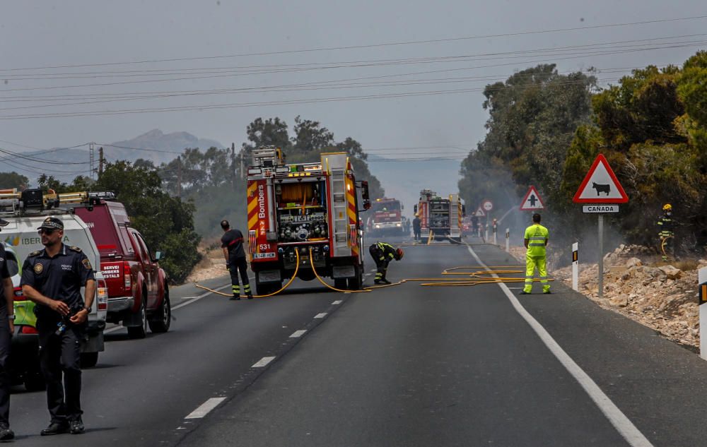 Una imagen del incendio en Santa Pola