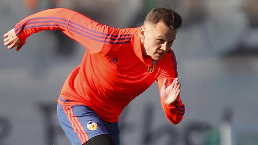 Cheryshev mira al once frente al Betis