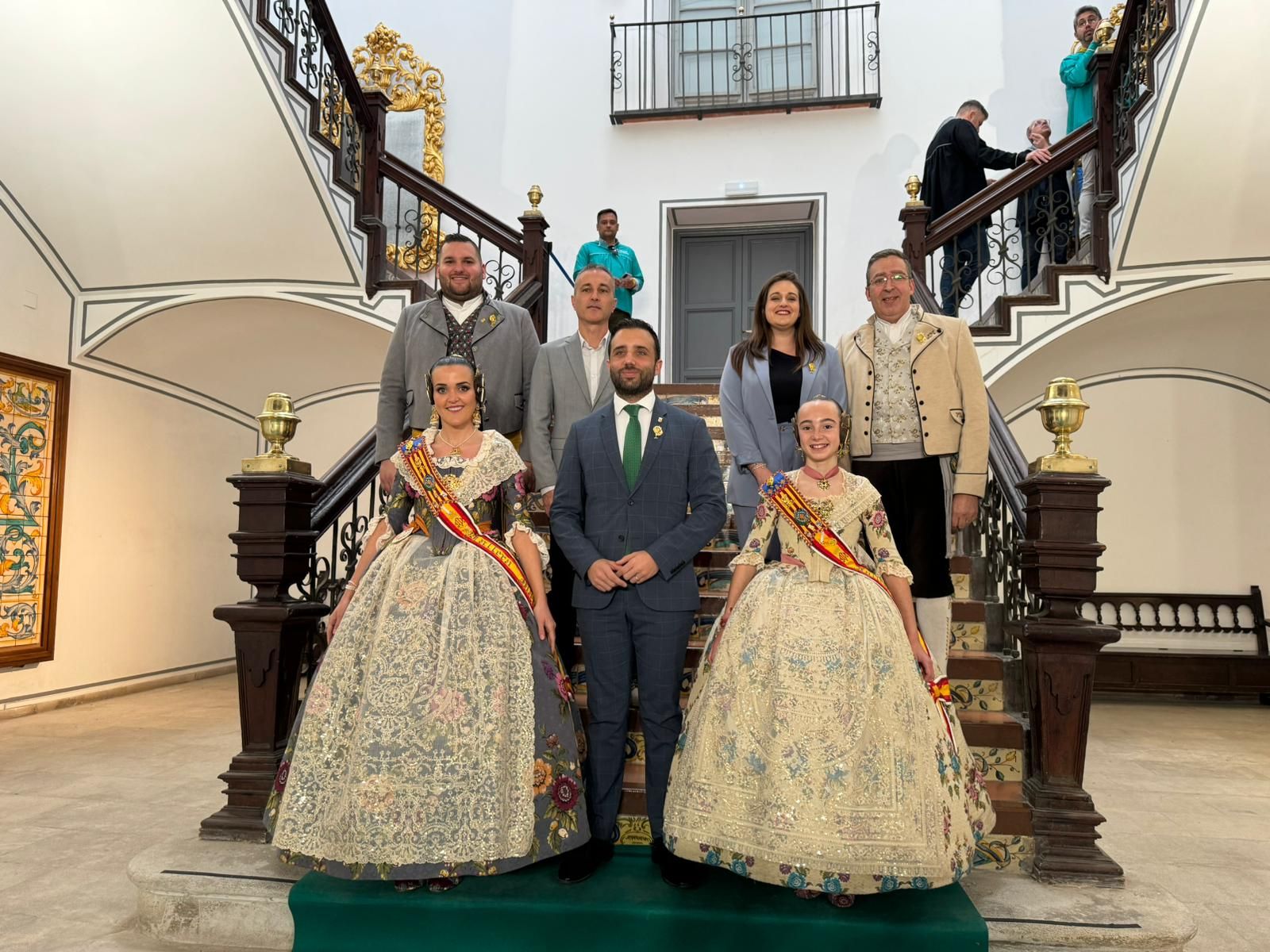 La Diputación de Valencia recibe a las falleras mayores de Sagunt