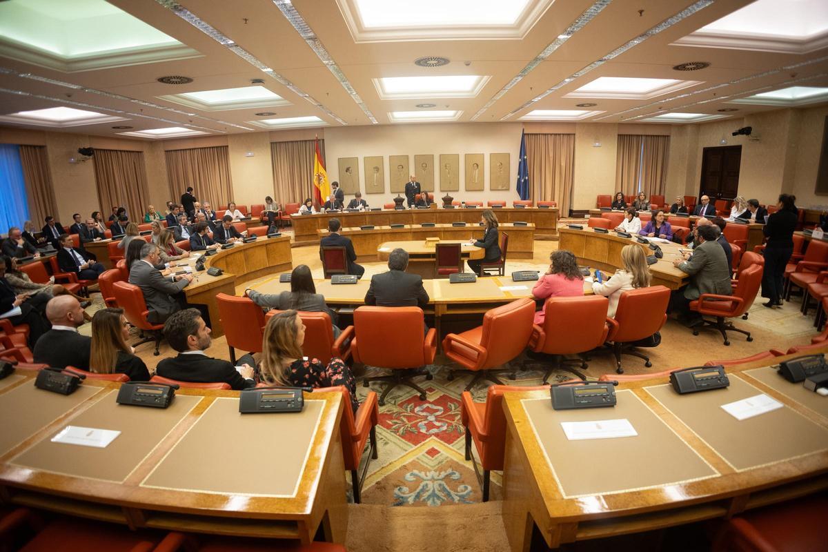 Vista general de una reunión de  la Diputación Permanente del Congreso