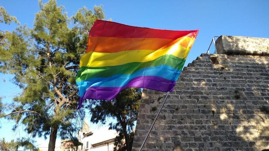 Cort vincula la cancelación de la verbena por parte de Ben Amics a que es el último Orgullo antes de las elecciones