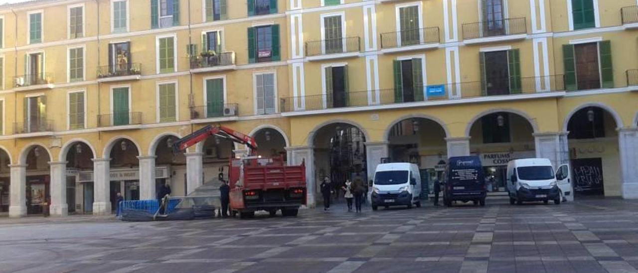 La Plaza Mayor, sin los adornos navideños.