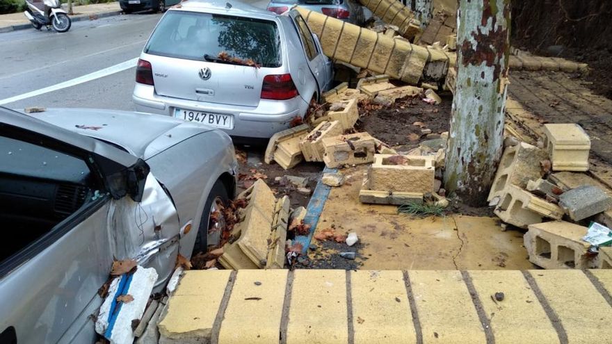 Los bomberos de Marbella realizan 35 salidas por las lluvias durante la madrugada