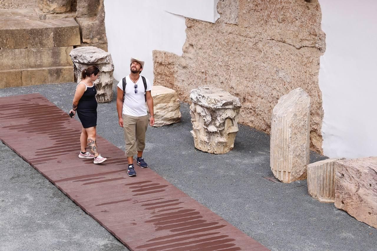 Primeras visitas al Templo Romano de Córdoba, en imágenes