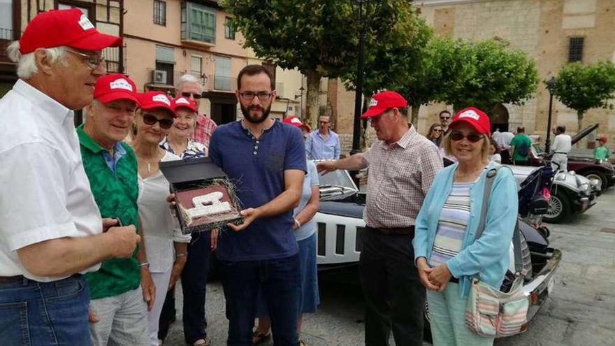 El Panther Car Club regresa a Toro y exhibe sus vehículos