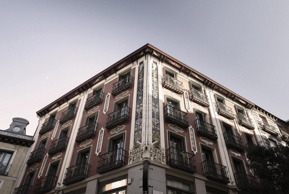 La 'Posada del Peine' cuenta con 67 habitaciones y tres edificios conectados entre sí