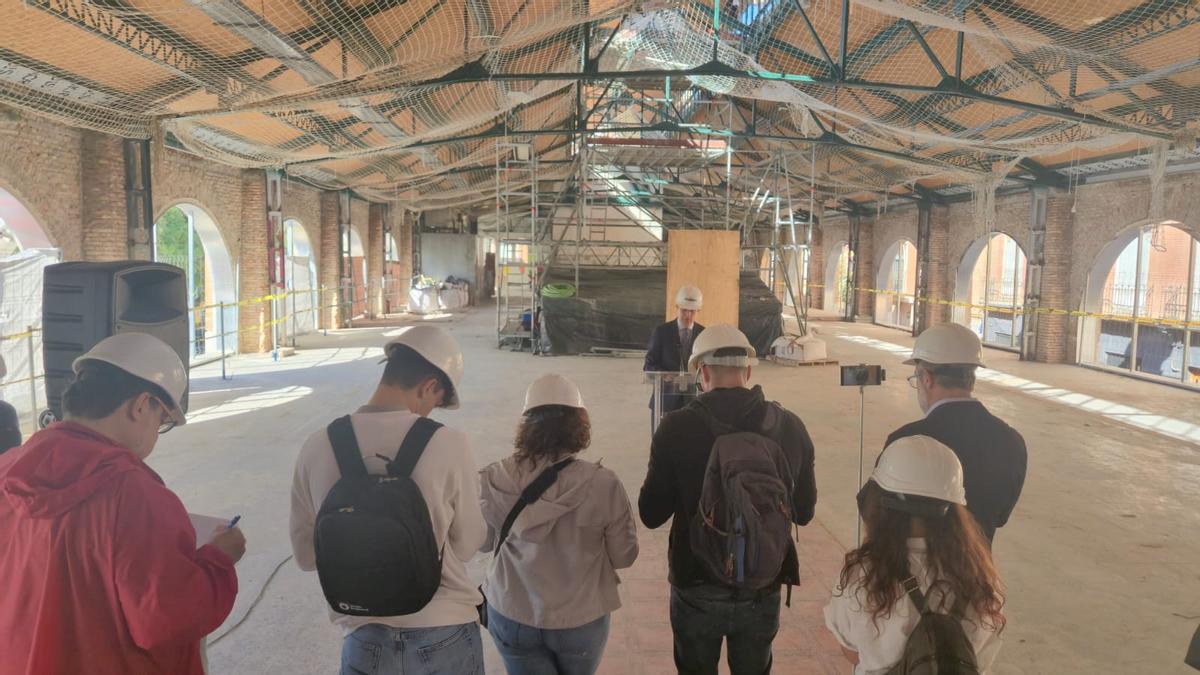 Presentación de los Presupuestos de la Concejalía de Comercio, Turismo y Consumo en la planta superior del Mercado de Verónicas.