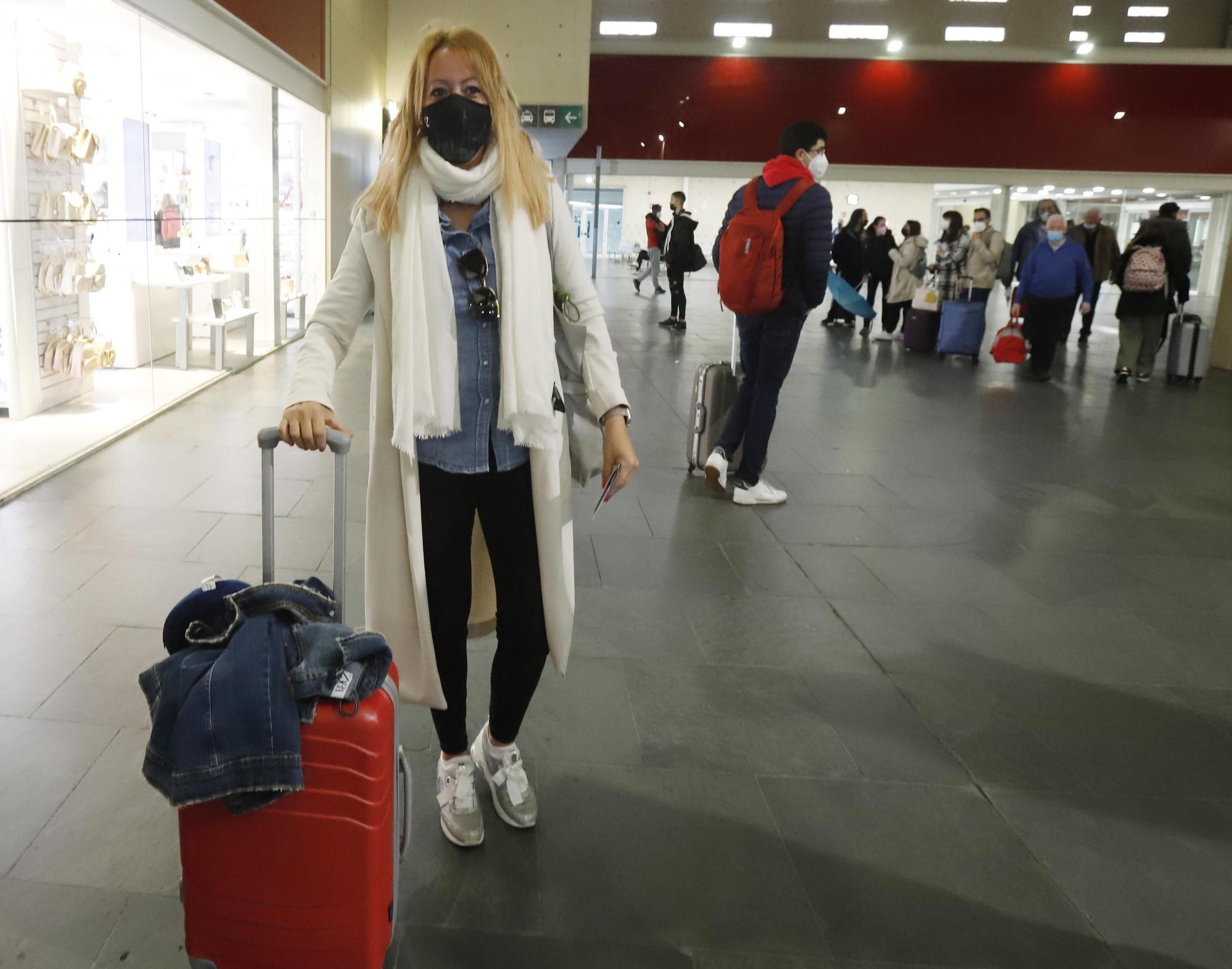 Constanza se va a Lisboa vía Madrid, al no haber vuelo directo.