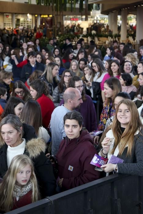 Firma de discos de Ricky, Nerea y Cepeda en Intu Asturias.