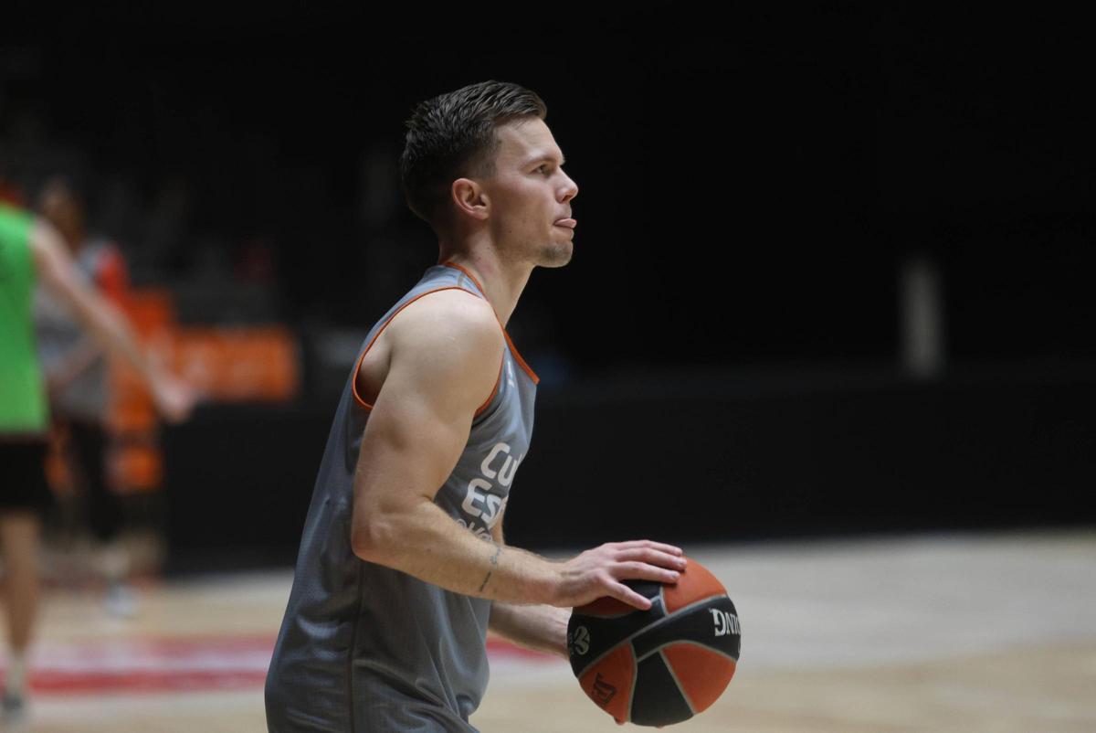 Martin Hermannsson, entrenando en La Fonteta pero ya sin ficha de Euroliga