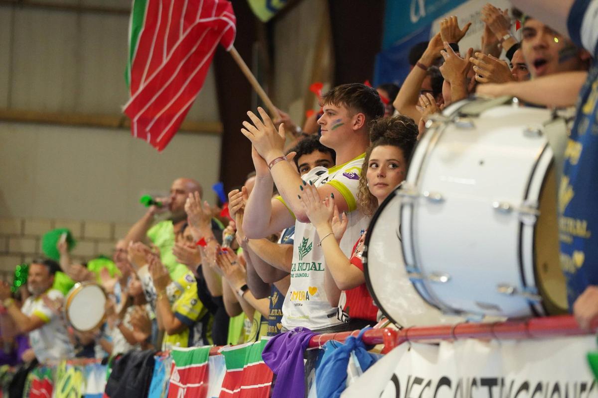 GALERÍA | Balonmano: Partido del BM Caja Rural Zamora contra el BM Romo