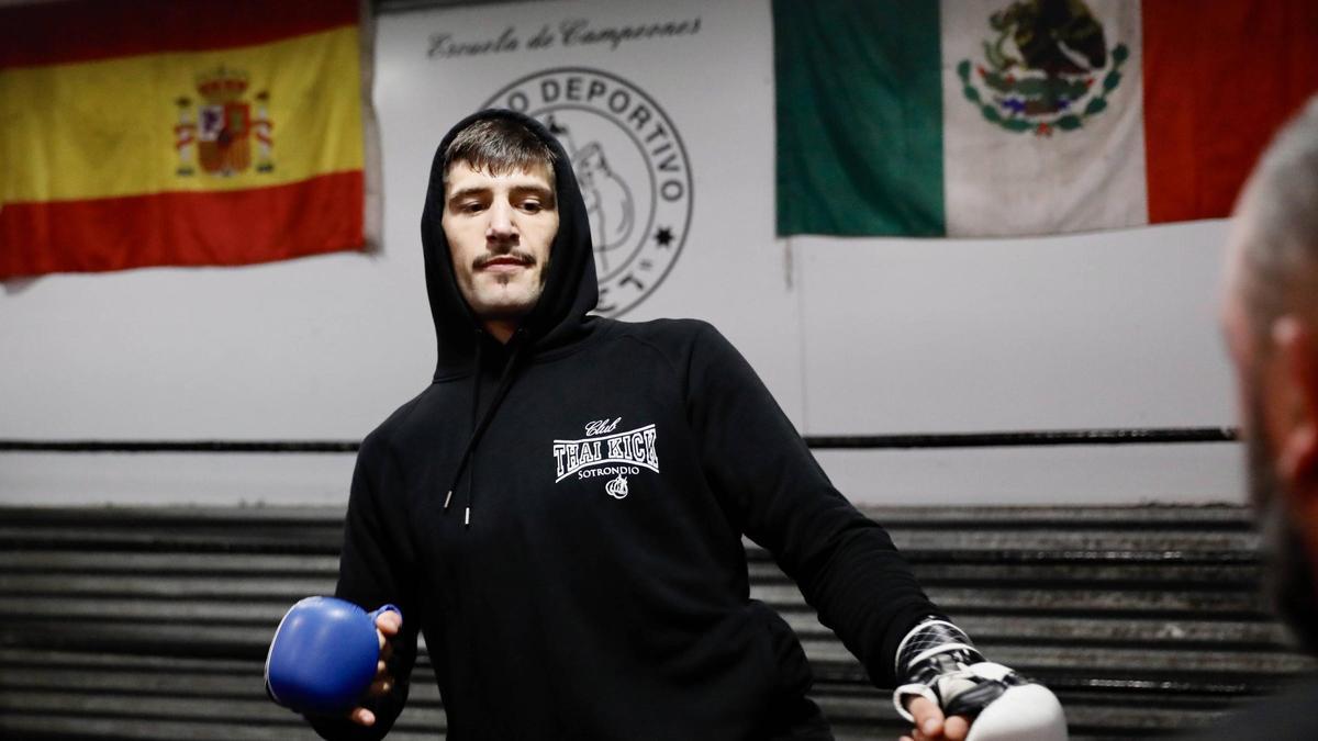 Joel Álvarez vuelve a quedarse sin pelea: el gijonés no viajará a Las Vegas este abril