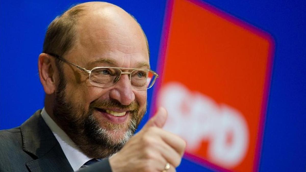 Schulz gesticula sonriente antes de su rueda de prensa, este lunes en Berlín.