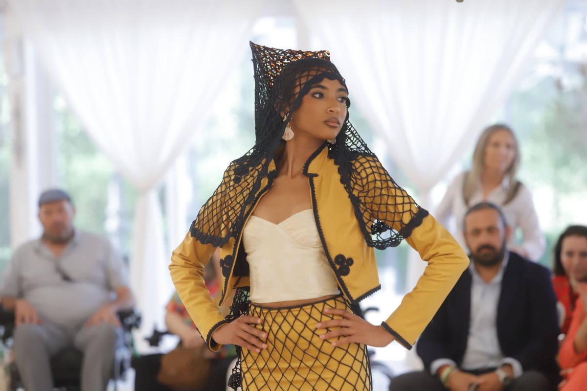 Desfile benéfico de moda flamenca a beneficio de Acodem Desfile benéfico de moda flamenca a beneficio de Acodem