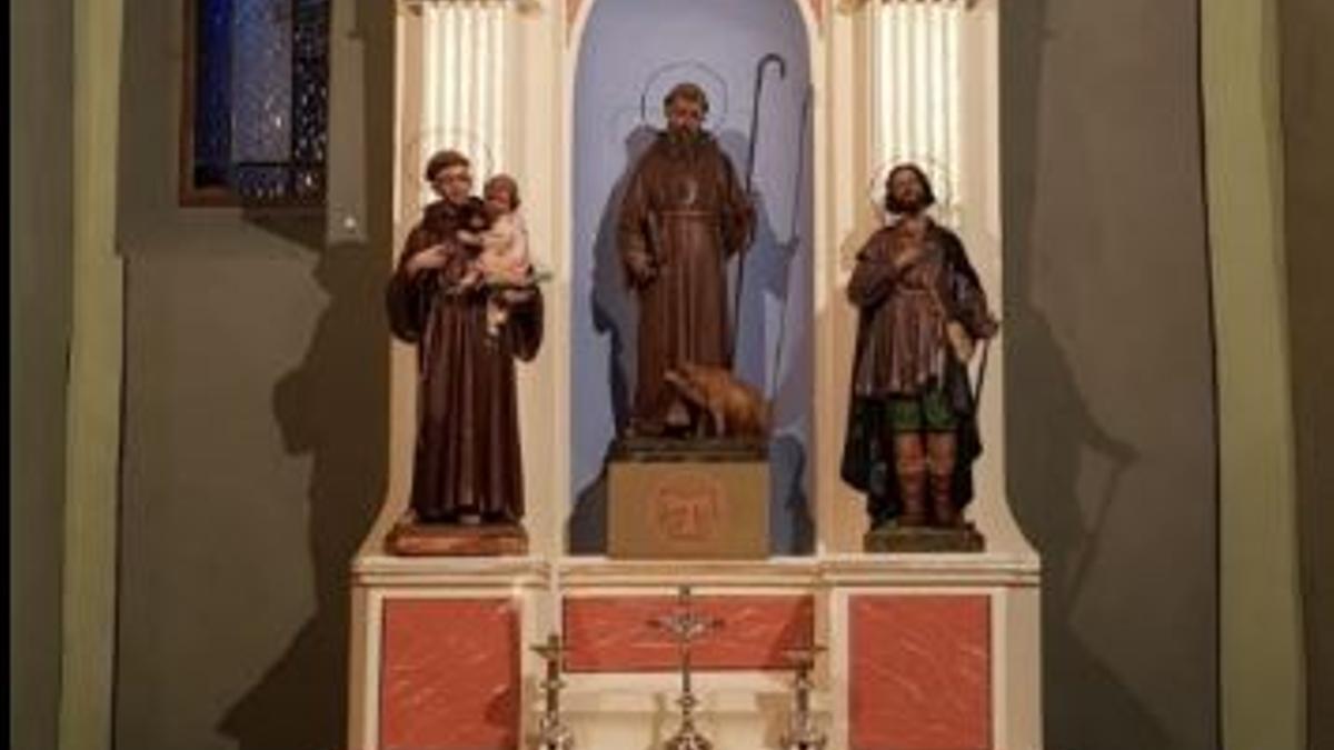 Altar de Sant Isidre, Sant Antoni Abat i Sant Antoni de Pàdua
