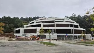 El multiusos de Bastiagueiro ya se puede contemplar sin vallas