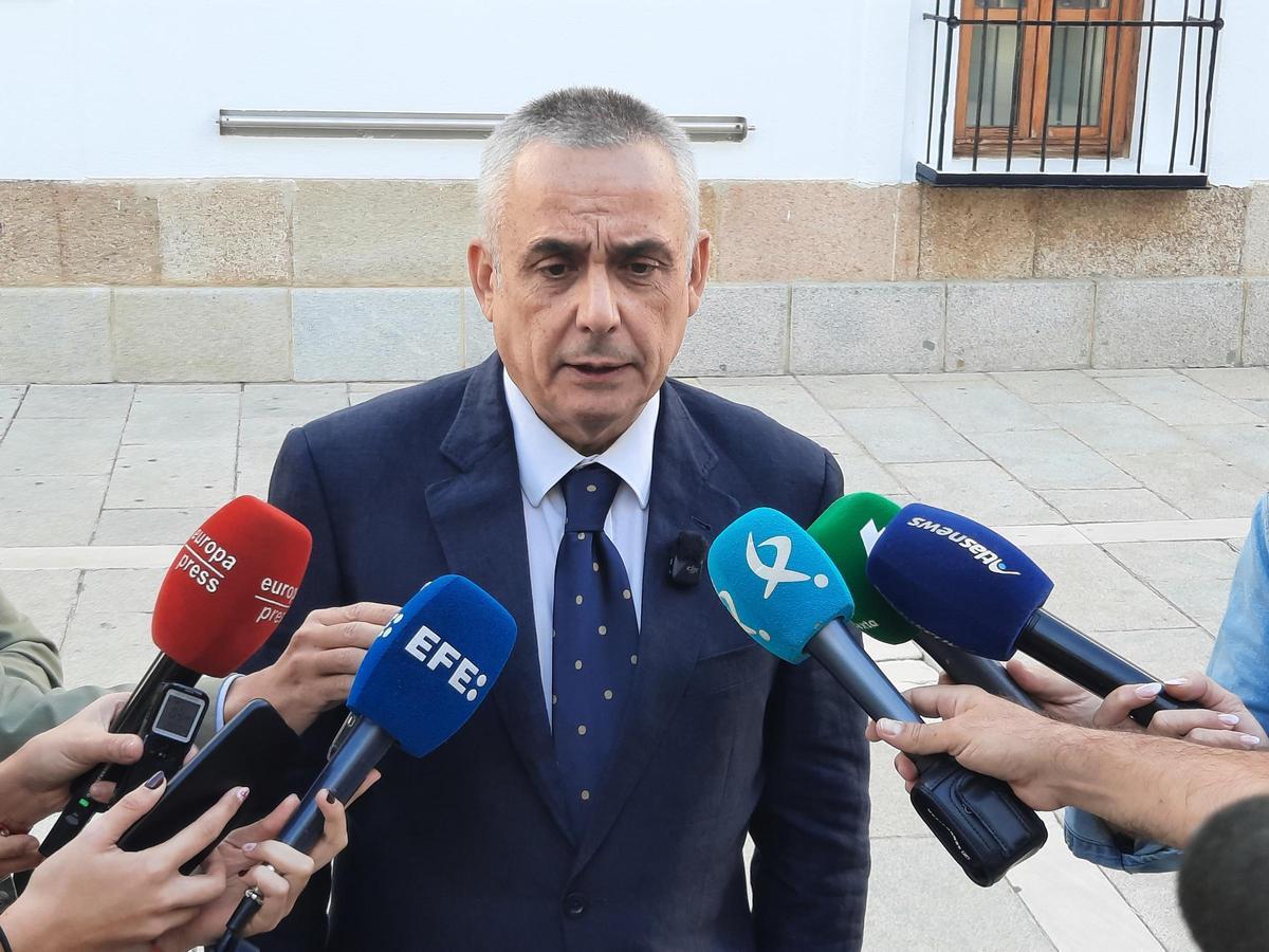 Vox garantiza un gobierno estable en Extremadura y advierte de que el pacto "se va a cumplir".