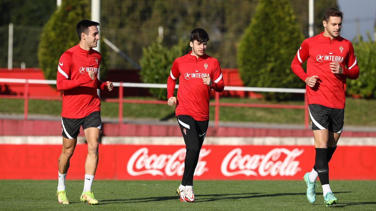 Por la izquierda, Pedro Díaz, Guille Rosas y Jordi Pola.