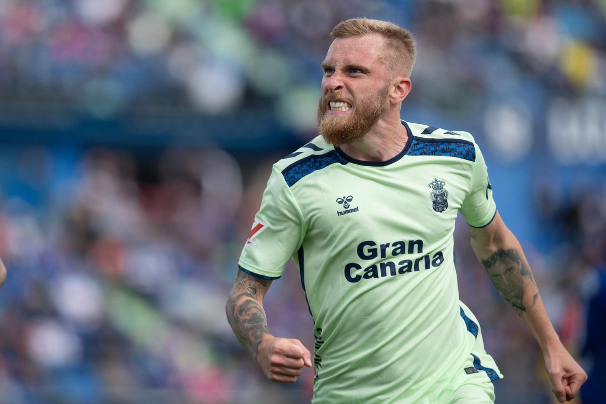Oli McBurnie.