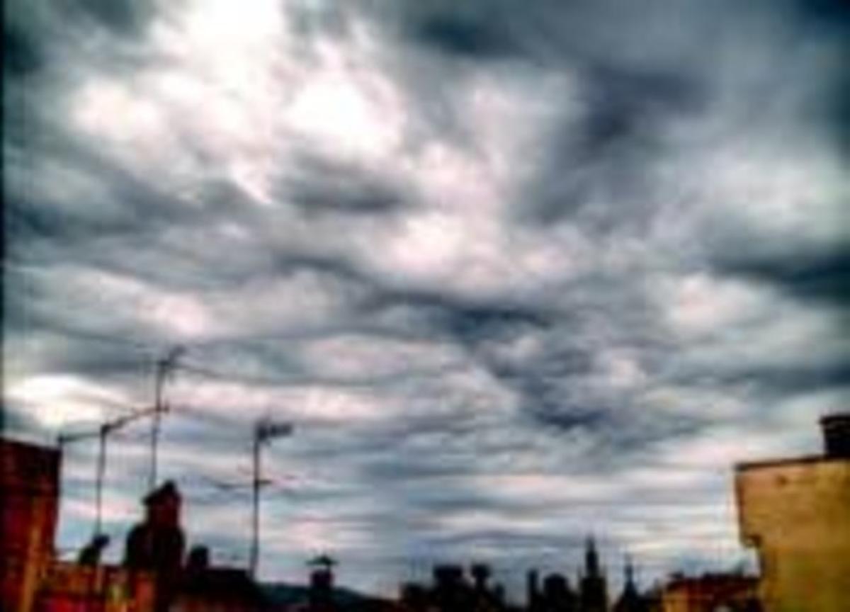 Imatge d’un extens núvol d’estratocúmulus sobre Barcelona. Imatge d’un extens núvol d’estratocúmulus sobre Barcelona.