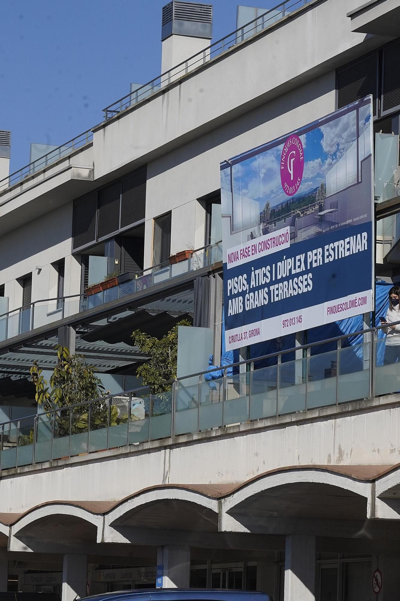 Consumen la substitució, i el trasllat, de l’antena de Montjuïc