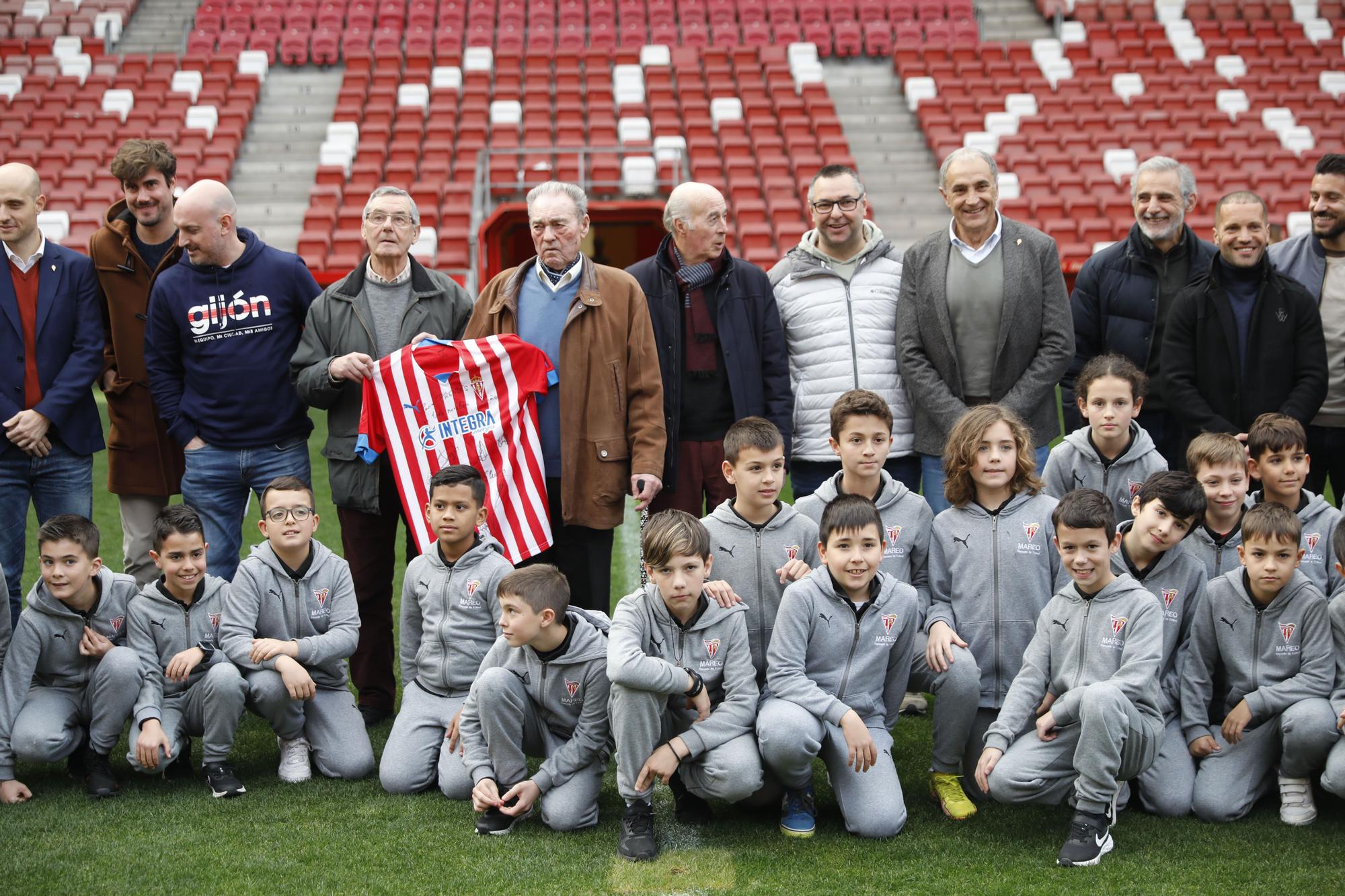 El homenaje del Sporting a Prendes, en imágenes