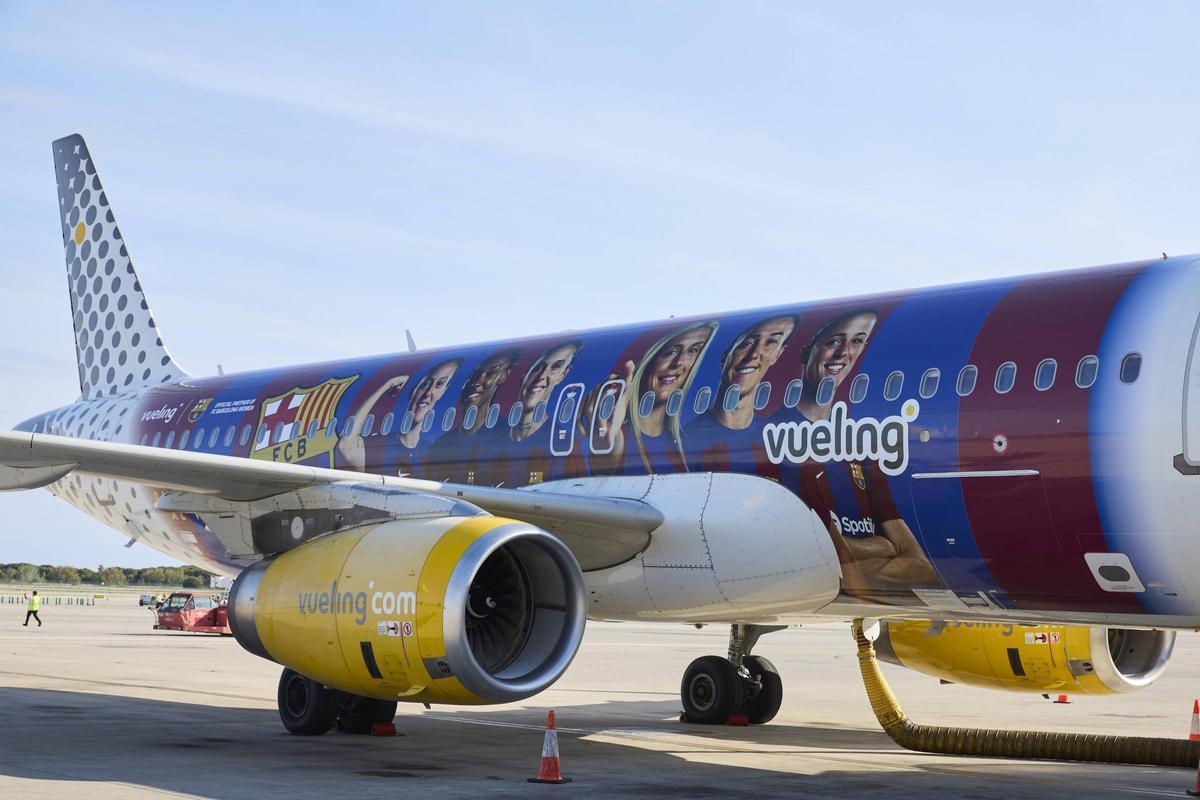 El Barça femenino se convierte en el primer equipo de fútbol femenino en tener un avión