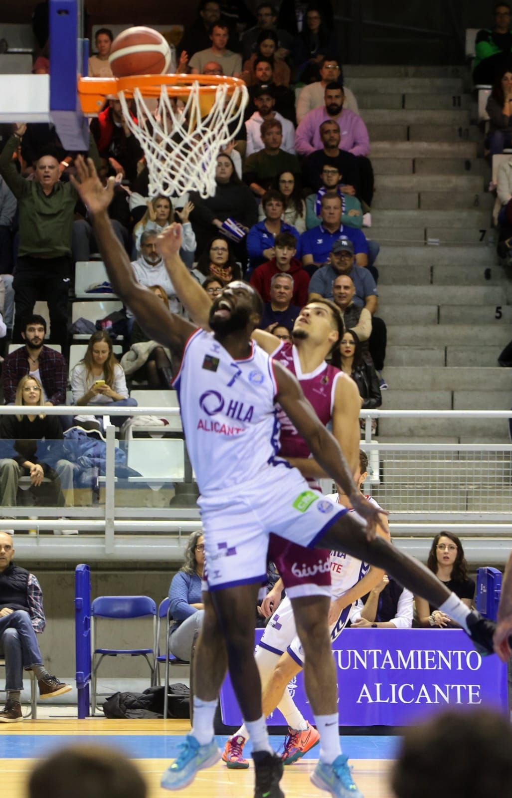 El Lucentum cae ante el Lleida