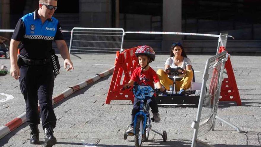 Taller de educación vial, en la Plaza Mayor.