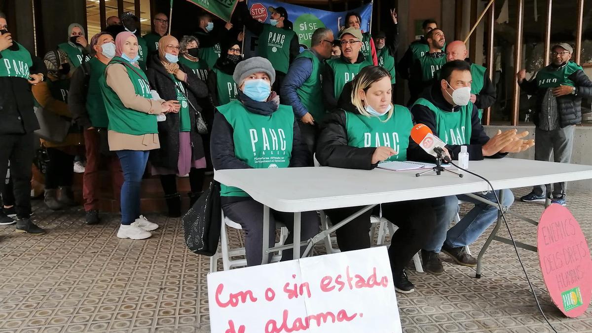 Roda de premsa i acció de protesta de la PAHC, aquest dijous davant l&#039;ajuntament de Sant Joan