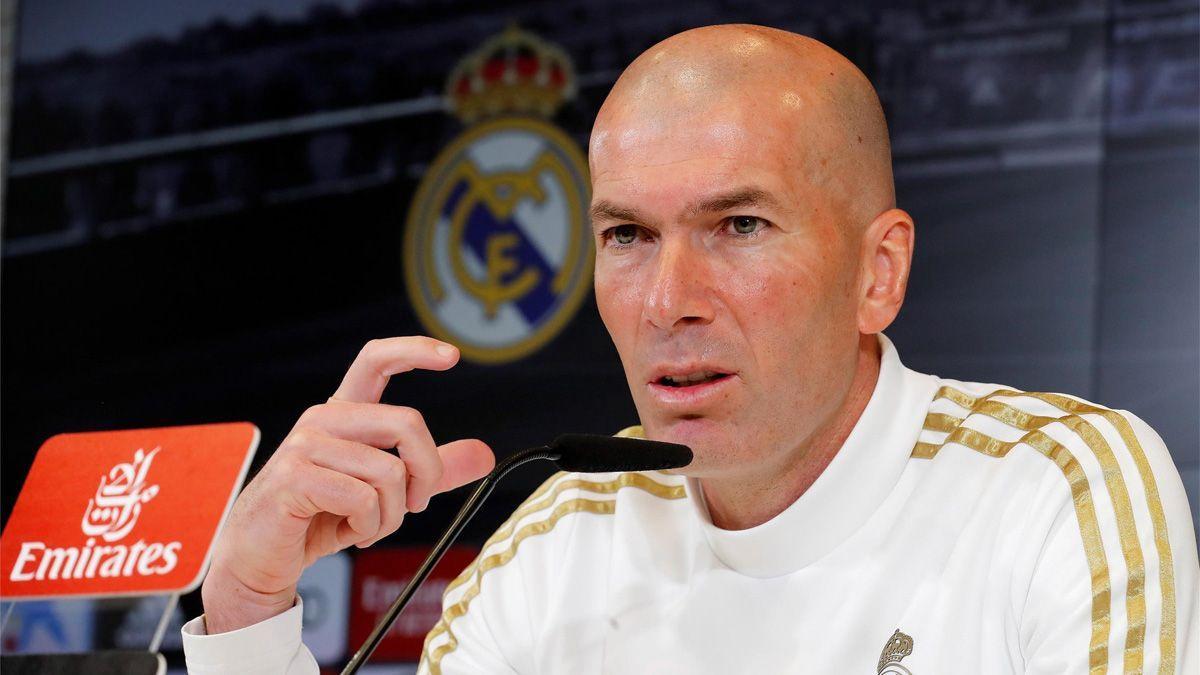 Zidane afirma que le "molesta· que cuestionen los arbitrajes al Real Madrid