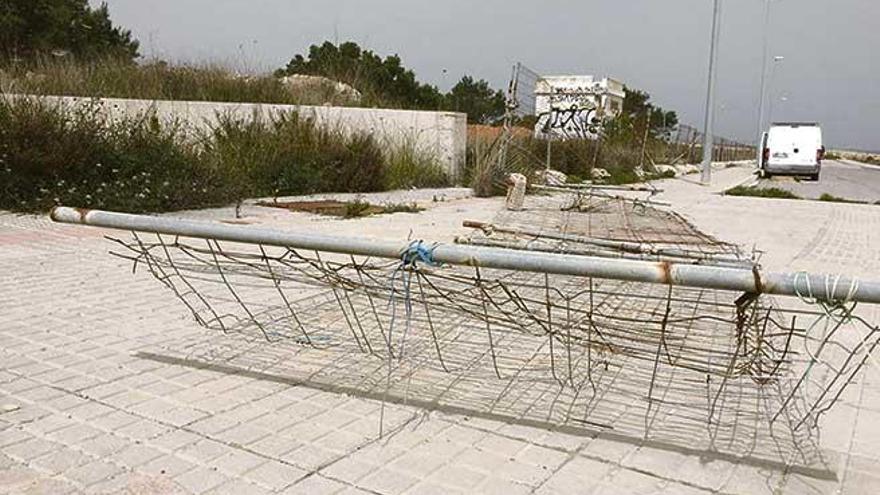 La urbanización paralizada de Punta Pedrera, en Eivissa.