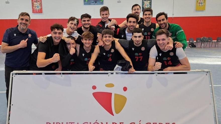 El San Antonio se impone al Sagrado en el derbi de Cáceres