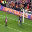 Pedri celebra la Liga en familia con su tradición más especial: el penalti a su padre