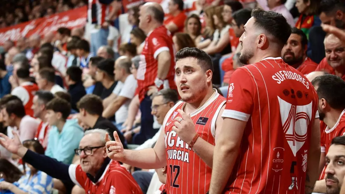 El UCAM Murcia suda hasta conseguir su récord de victorias en una misma temporada