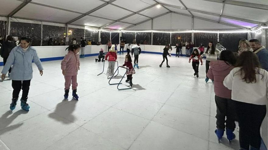La pista de patinaje de Laviana recaudó ya más de 2.000 euros