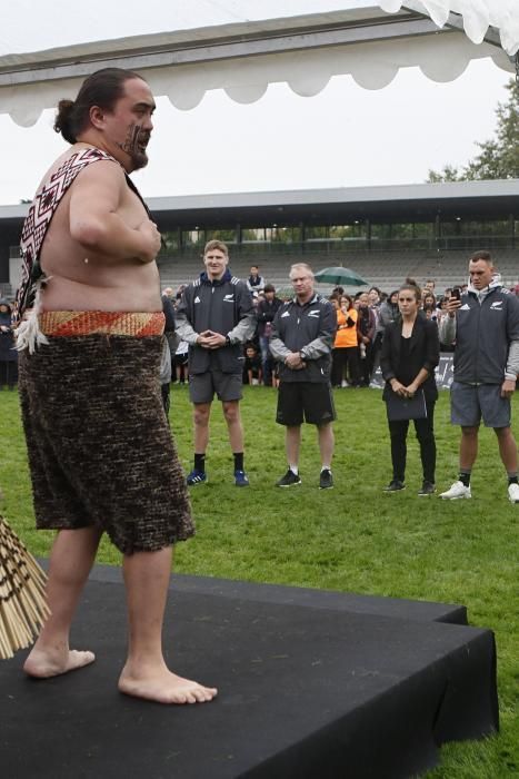 Los All Blacks dirigen un entrenamiento con alumnos en Gijón