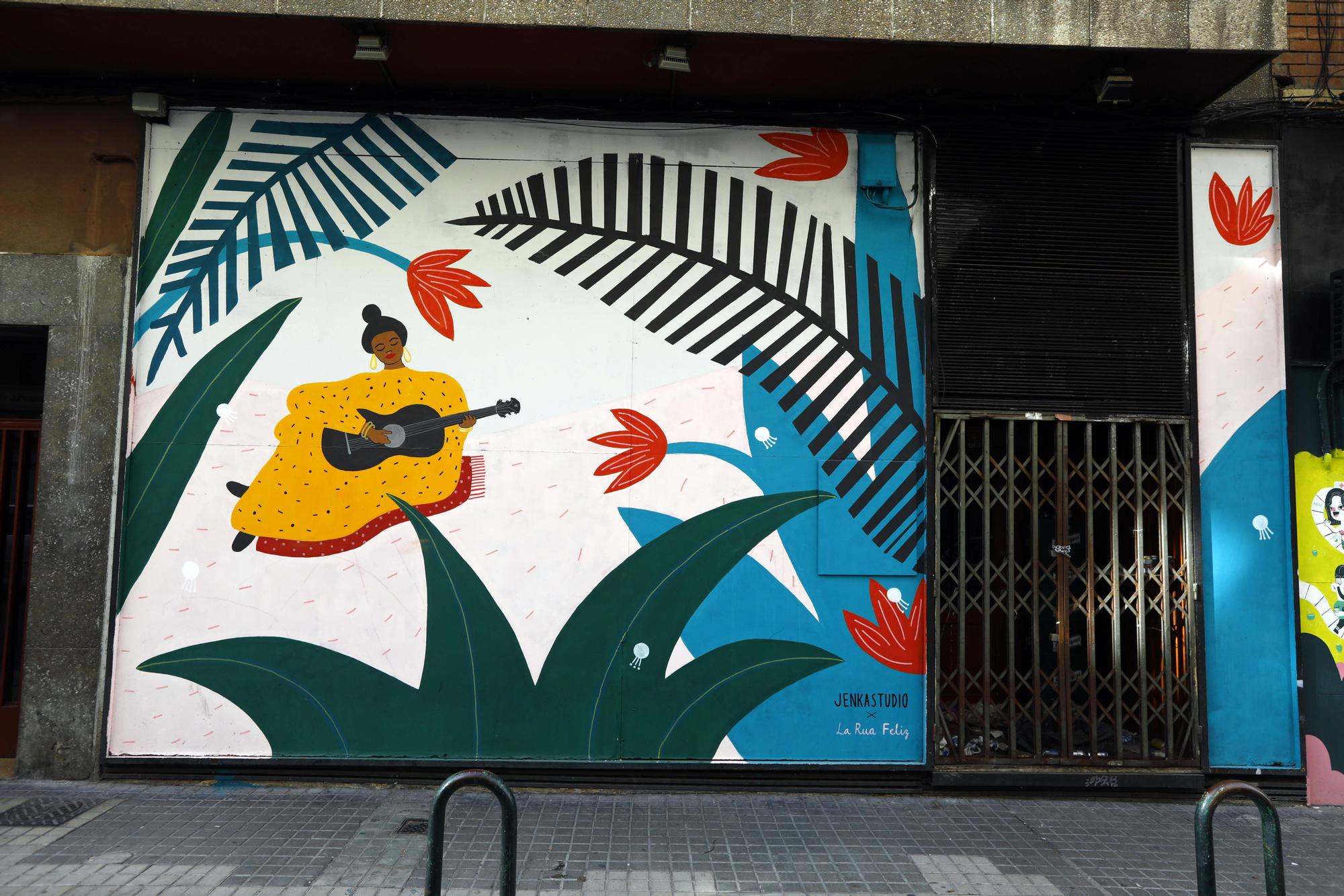 FOTOGALERÍA | Actuaciones artísticas en las calles Luis del Valle y San Antonio María Claret