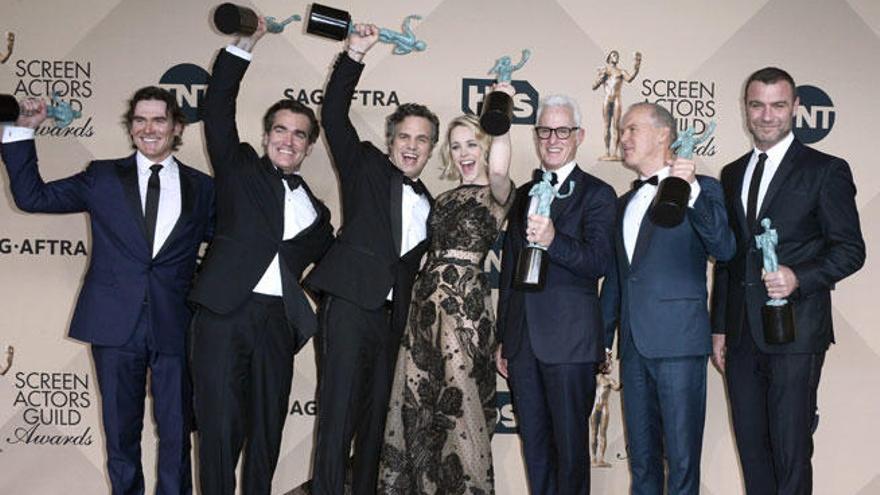 Los atores de &#039;Spotlight&#039; celebran su premio.