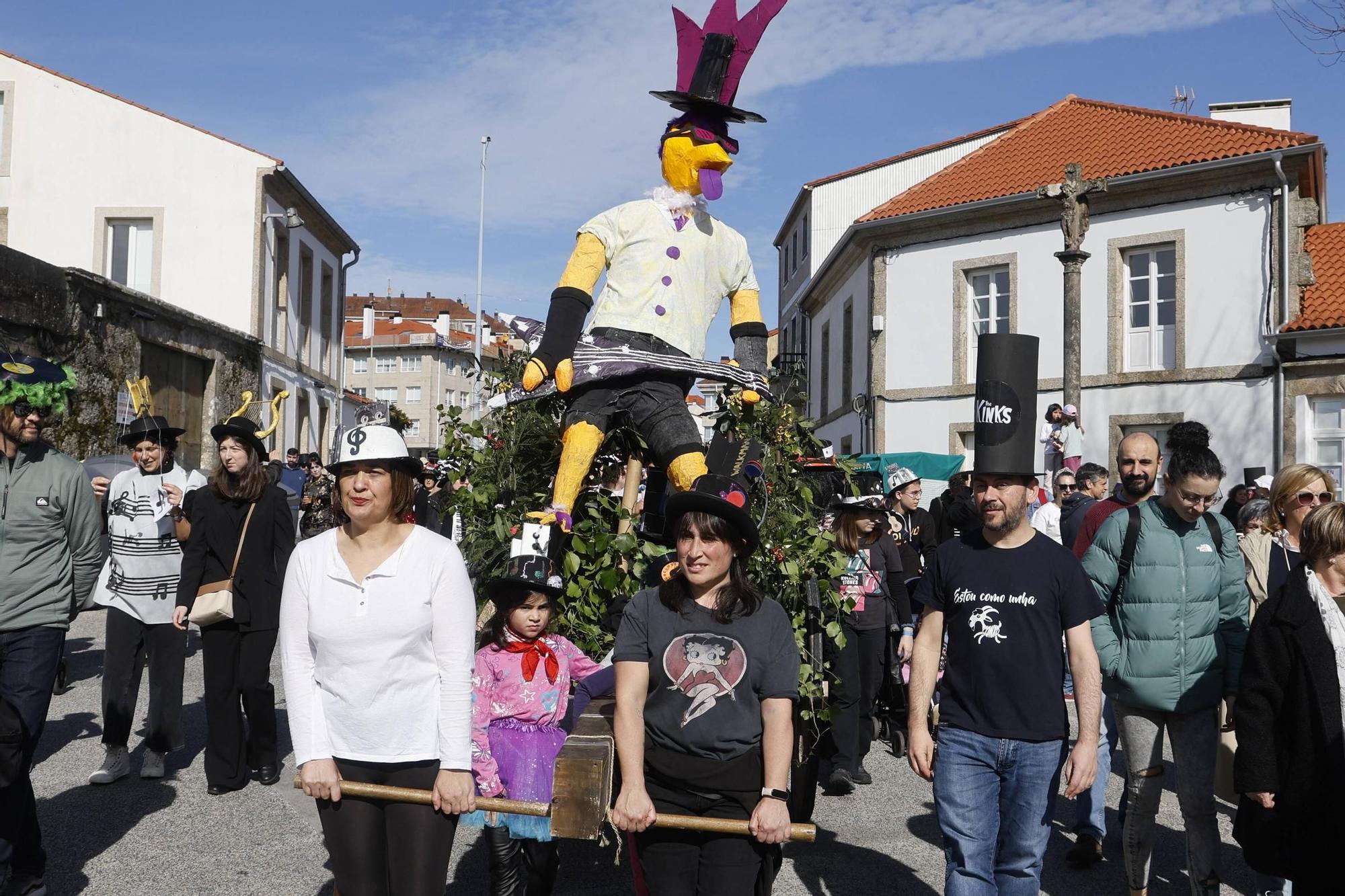 Cientos de personas despiden por todo lo alto el carnaval en Conxo