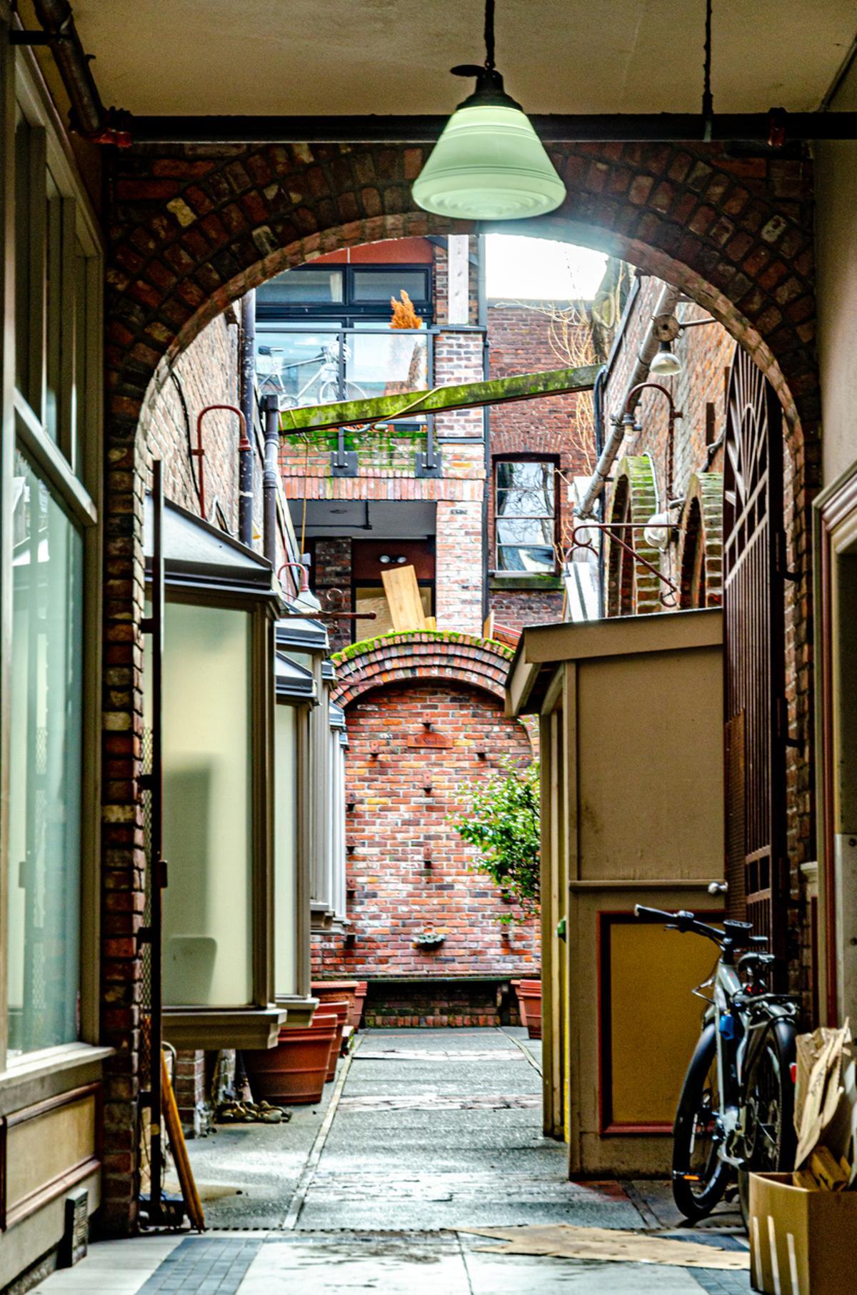 En Londres hay pasadizos que nos llevan a plazas secretas con encanto.