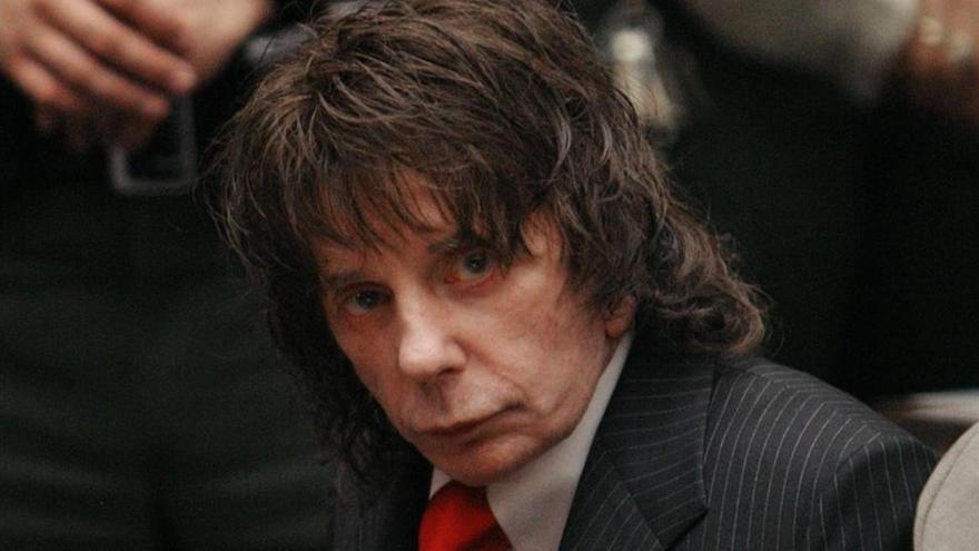 Phil Spector pide el divorcio desde la cárcel