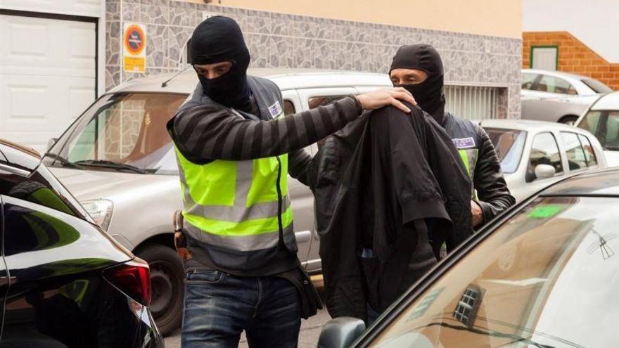 Detienen a un yihadista en Tenerife por autoadoctrinamiento terrorista