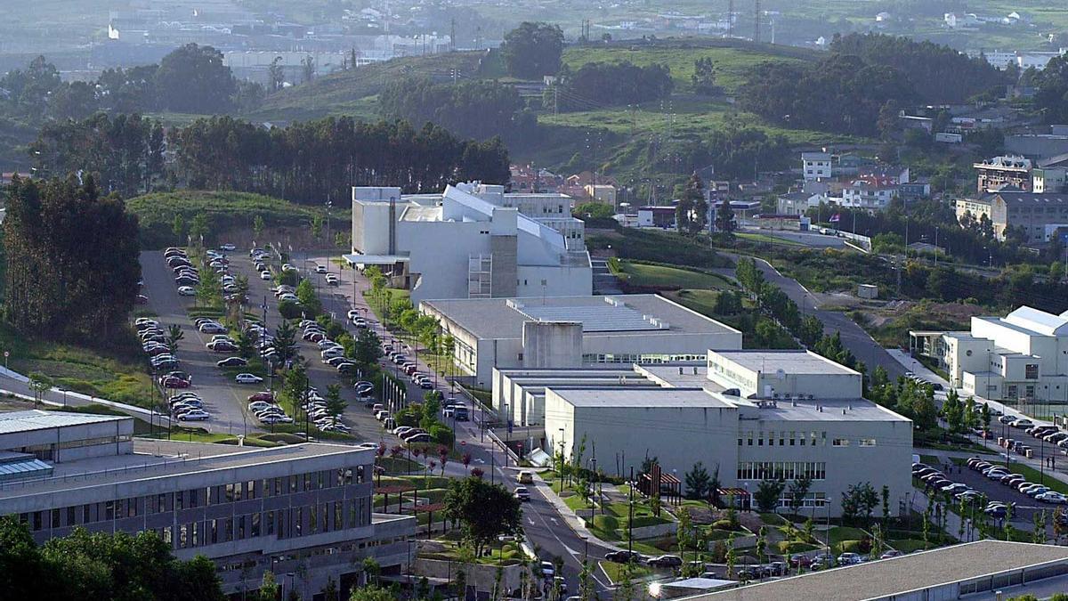 Vista general del campus coruñés de Elviña.